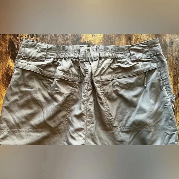 Columbia | Omni-Shield Convertible women’s pants. Size: 12 - Picture 8 of 16